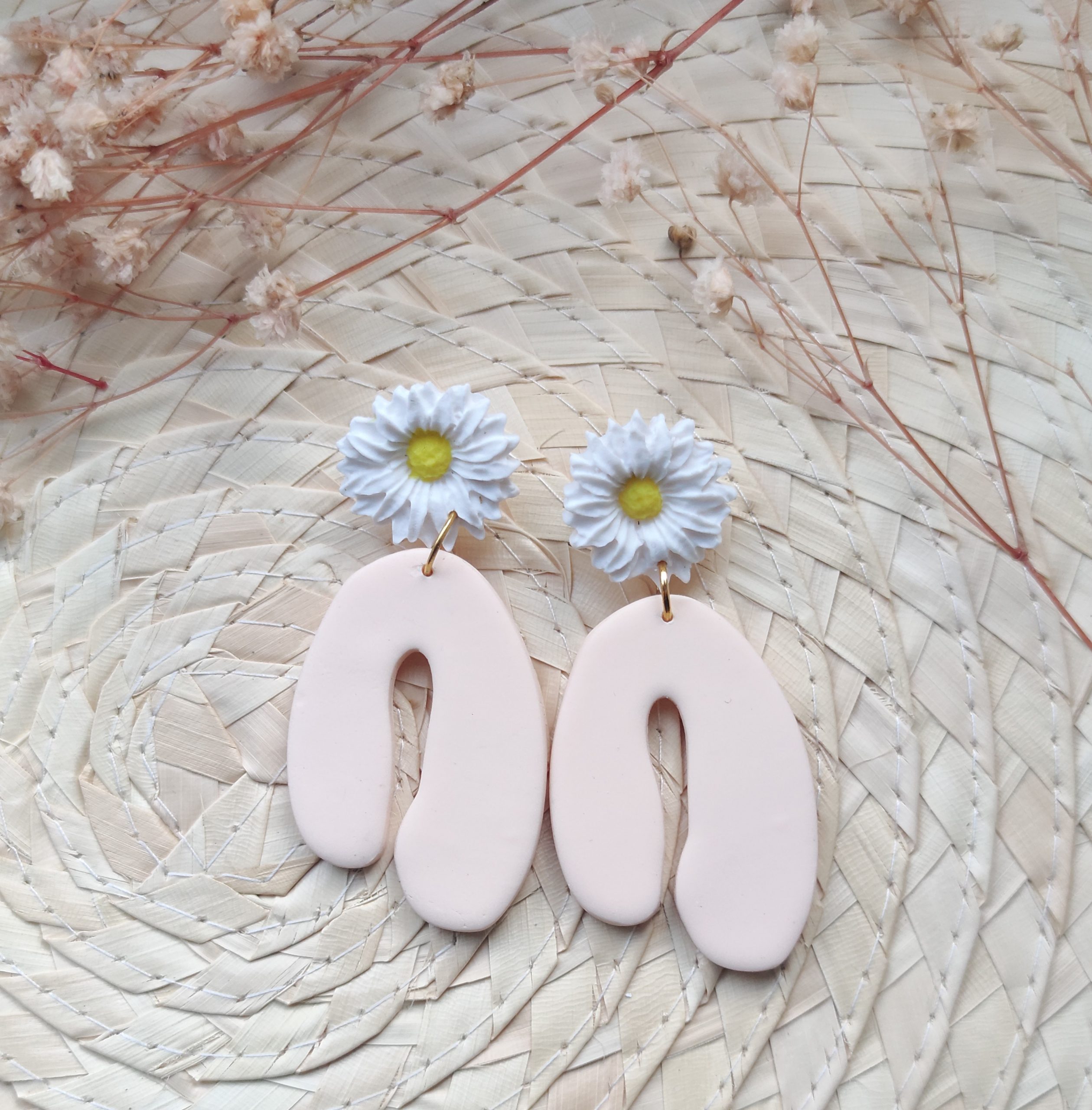 Daisy Pastel Dangles
